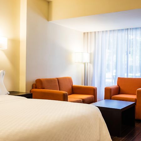 Fiesta Inn San Luis Potosi Glorieta Juarez Exterior photo