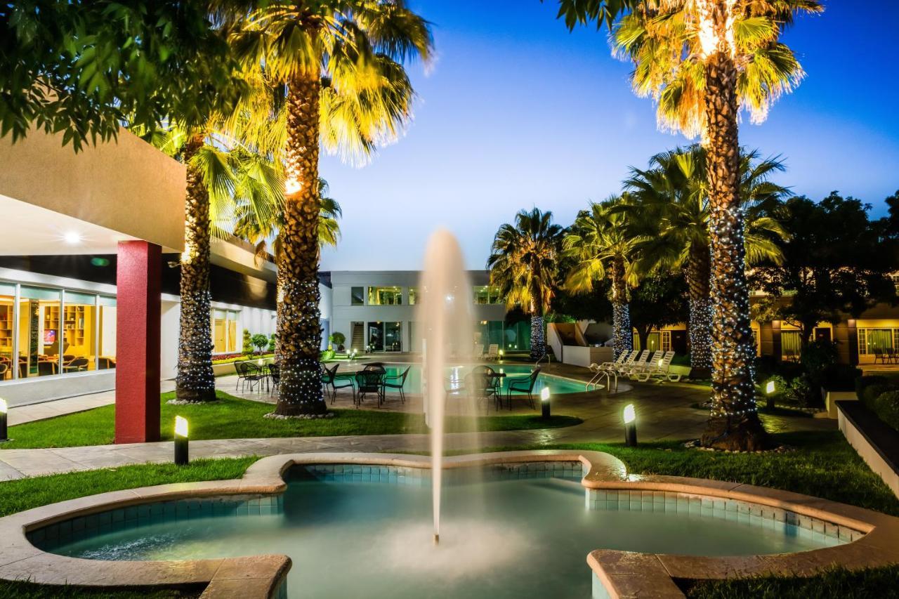 Fiesta Inn San Luis Potosi Glorieta Juarez Exterior photo