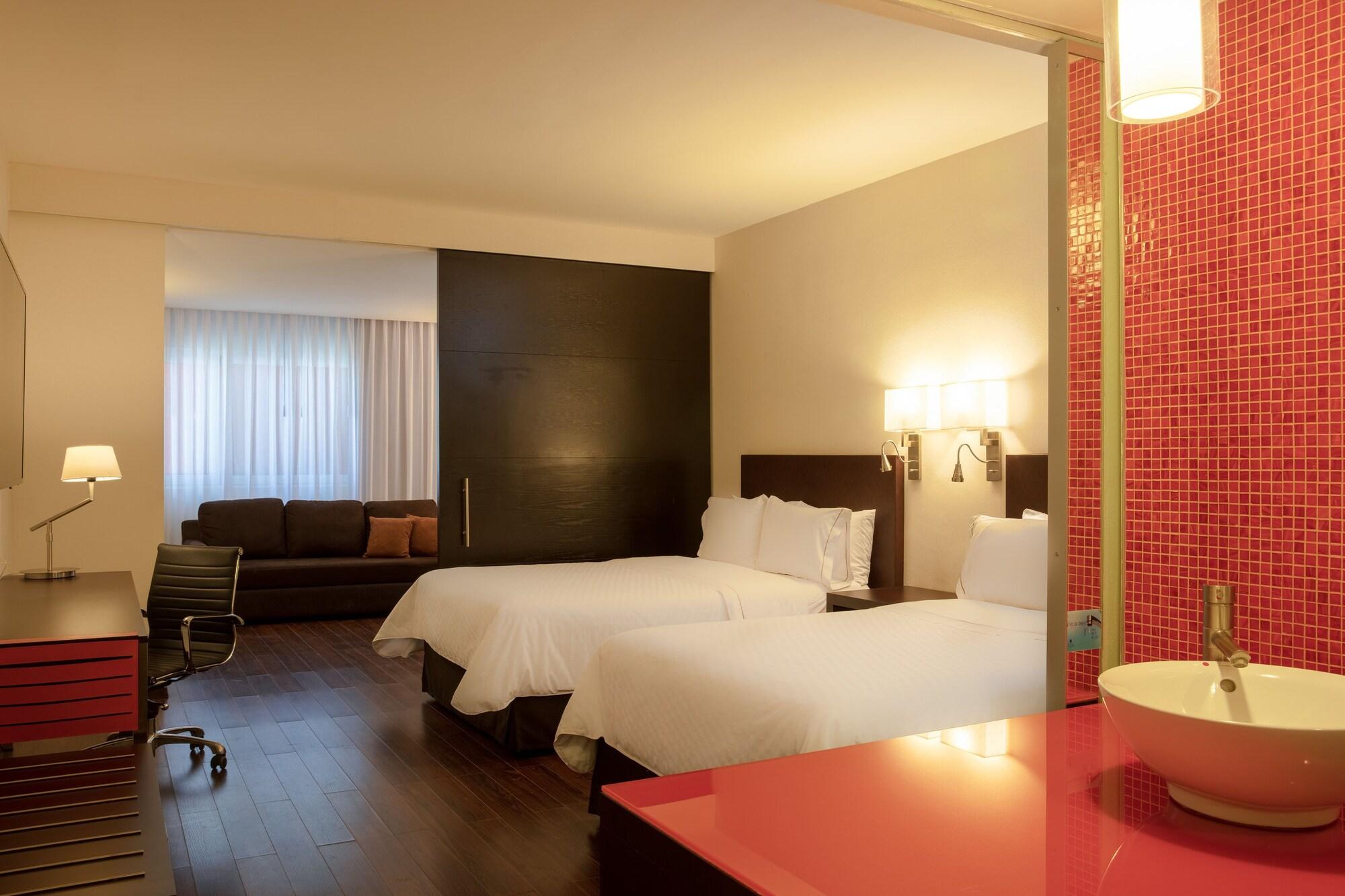 Fiesta Inn San Luis Potosi Glorieta Juarez Exterior photo