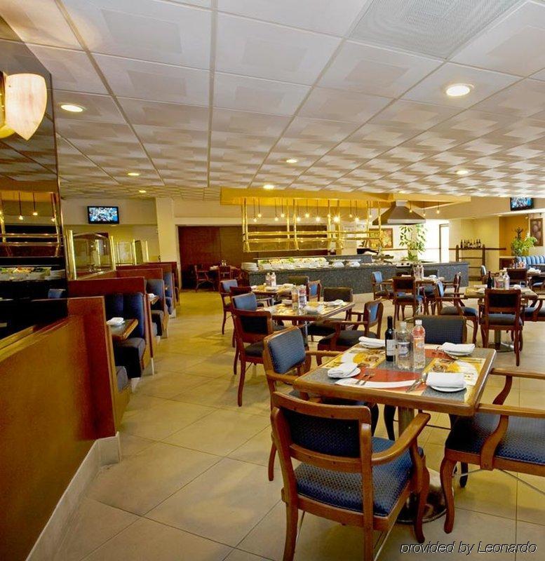 Fiesta Inn San Luis Potosi Glorieta Juarez Restaurant photo