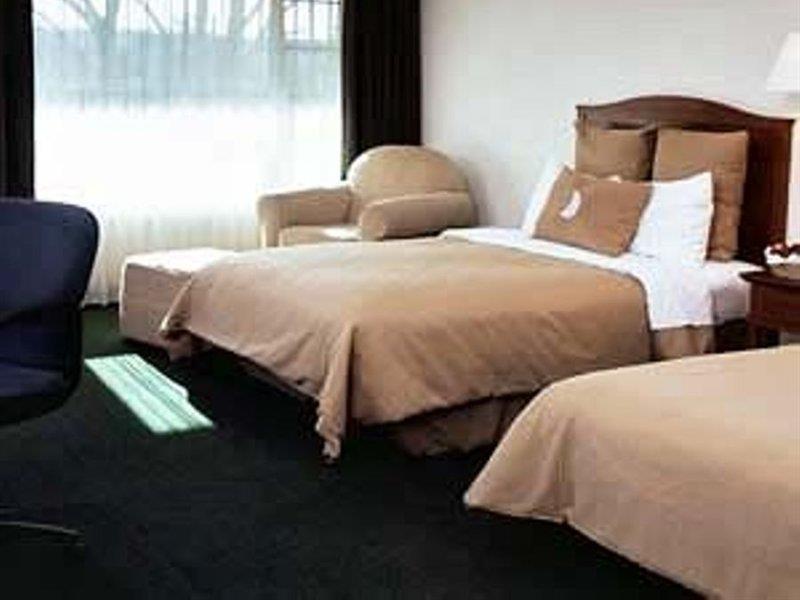 Fiesta Inn San Luis Potosi Glorieta Juarez Exterior photo