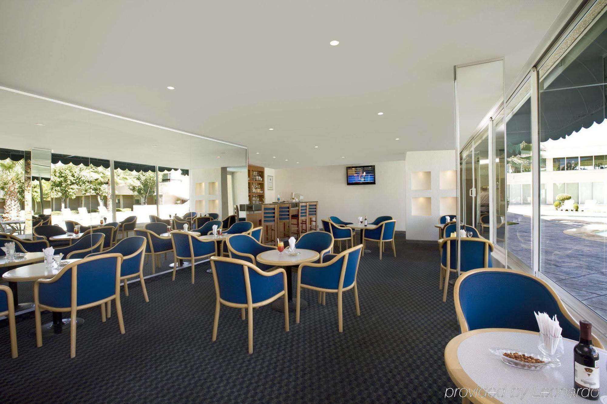 Fiesta Inn San Luis Potosi Glorieta Juarez Restaurant photo