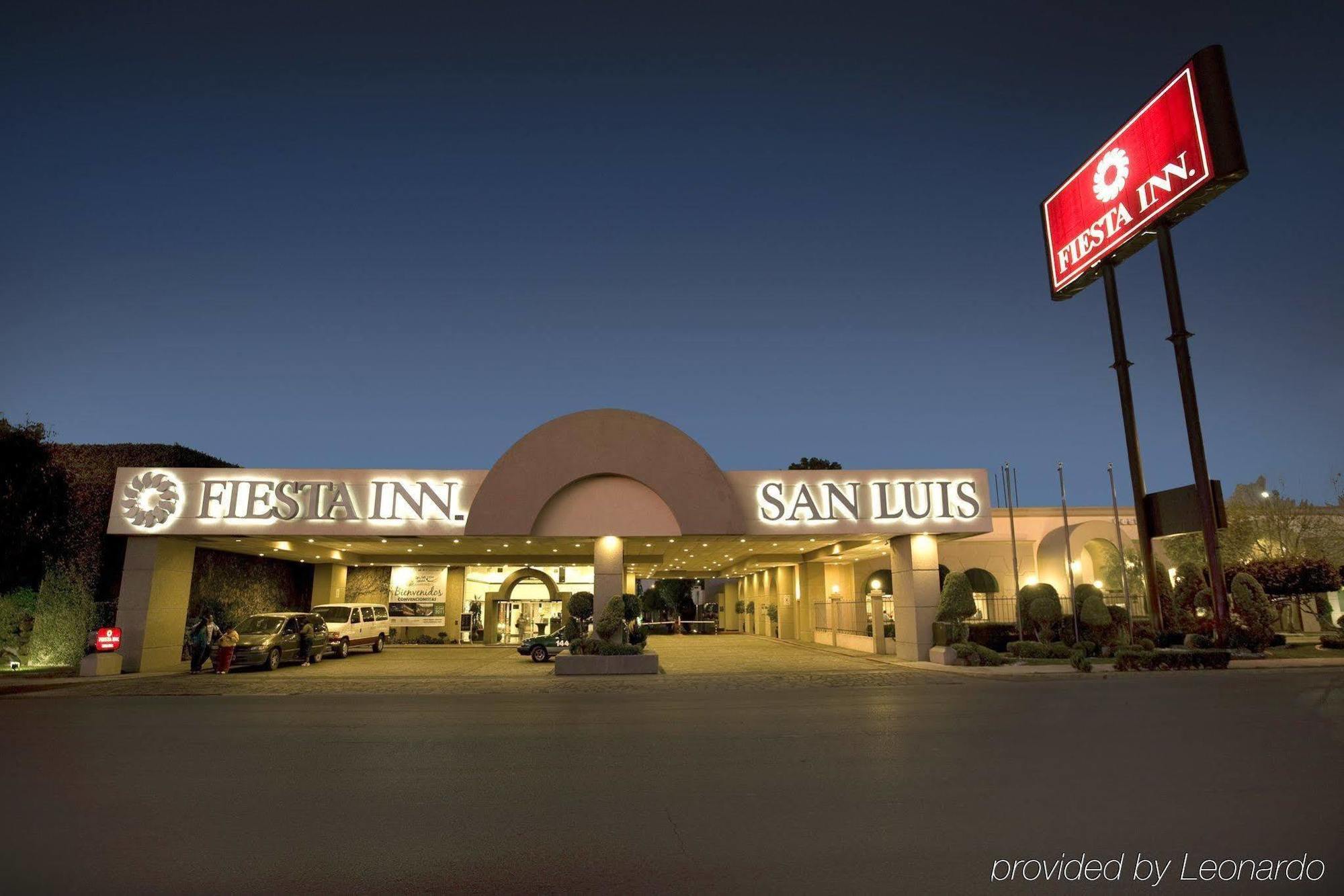 Fiesta Inn San Luis Potosi Glorieta Juarez Exterior photo